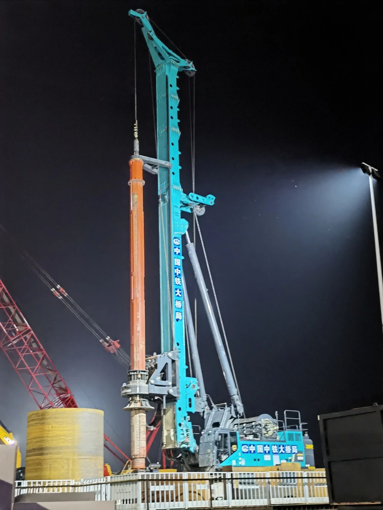 再战“天下级工程”！3044am永利集团智能旋挖钻机助力宜昌长江公铁大桥建设