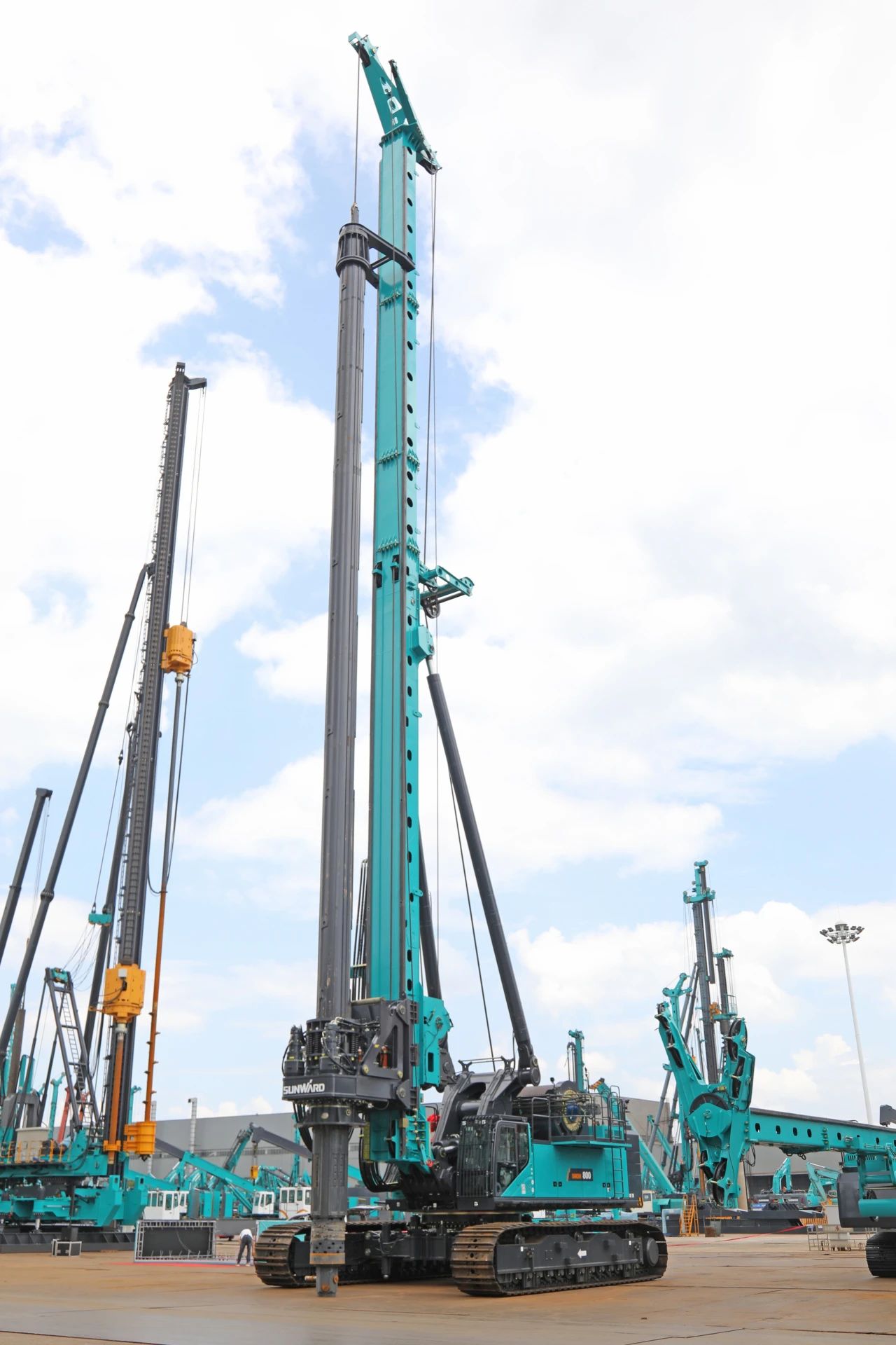 “破纪录王者”再出征！！！3044am永利集团智能SWDM800旋挖钻机乐成交机