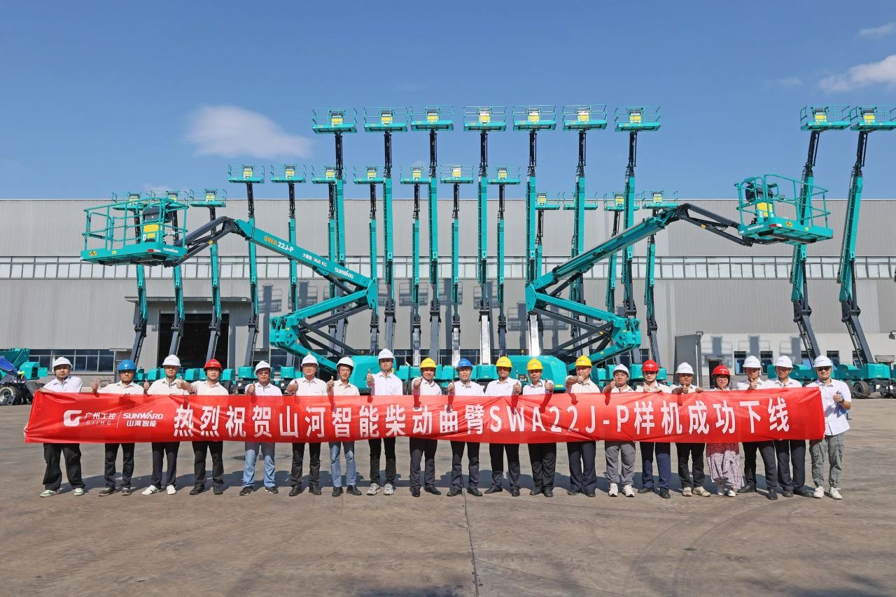 手艺新标杆！！！3044am永利集团智能SWA22J-P柴动曲臂式高空作业平台下线！！！