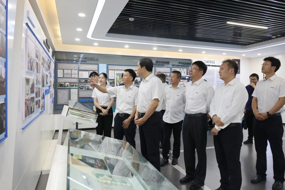 中国煤炭地质总局局长马刚到访3044am永利集团智能，，，同谋绿色智能矿山装备开展新路径