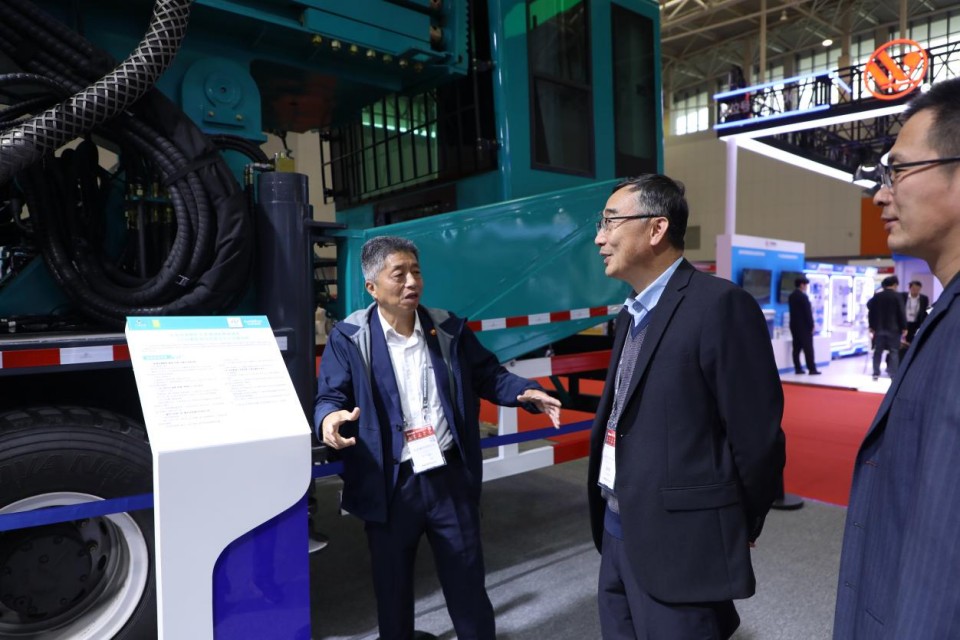 3044am永利集团智能携手“战略相助同伴”中国煤炭地质总局精彩亮相2025中国国际矿业大会