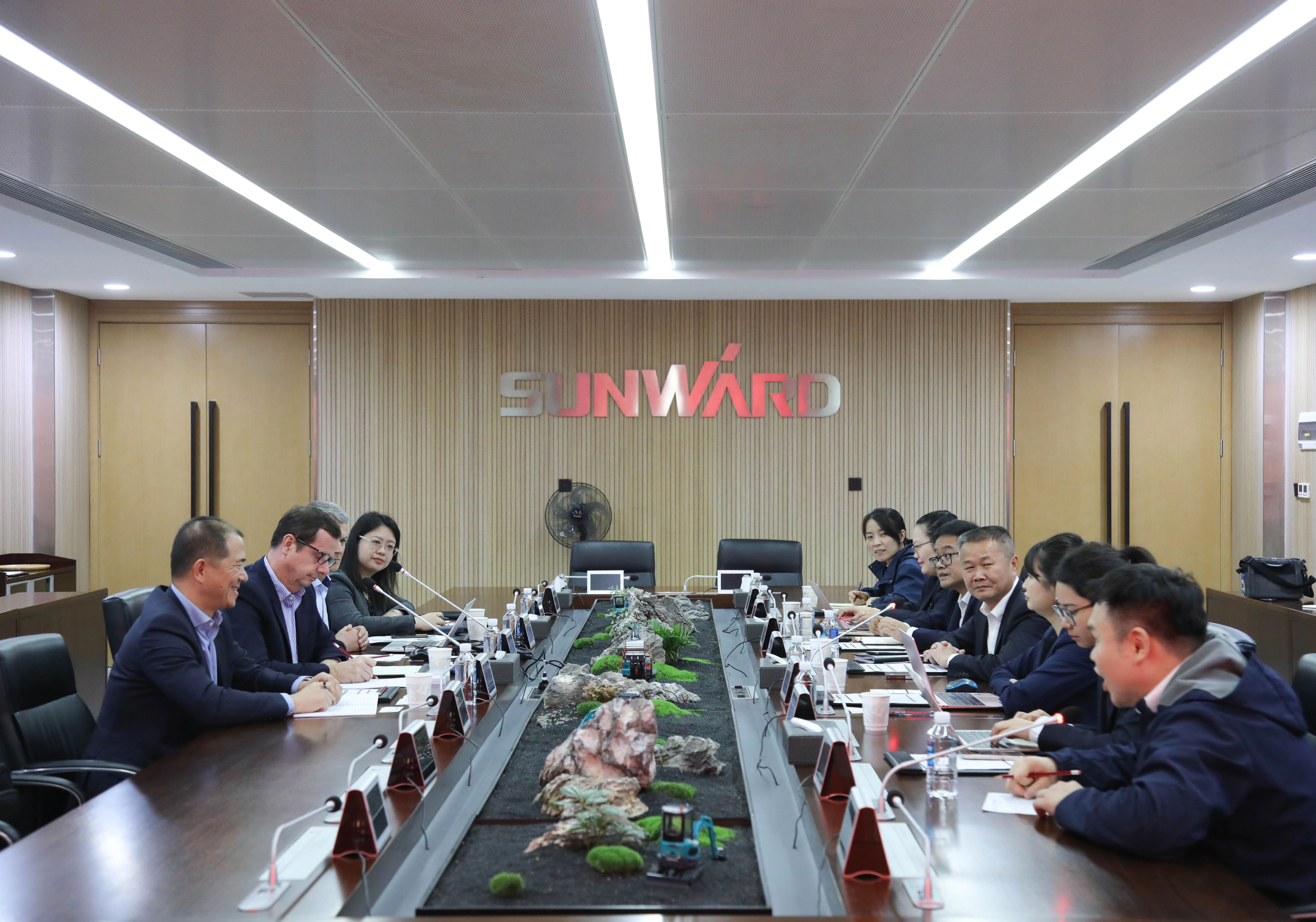 法巴租赁集团到访3044am永利集团智能，，共拓相助新篇章