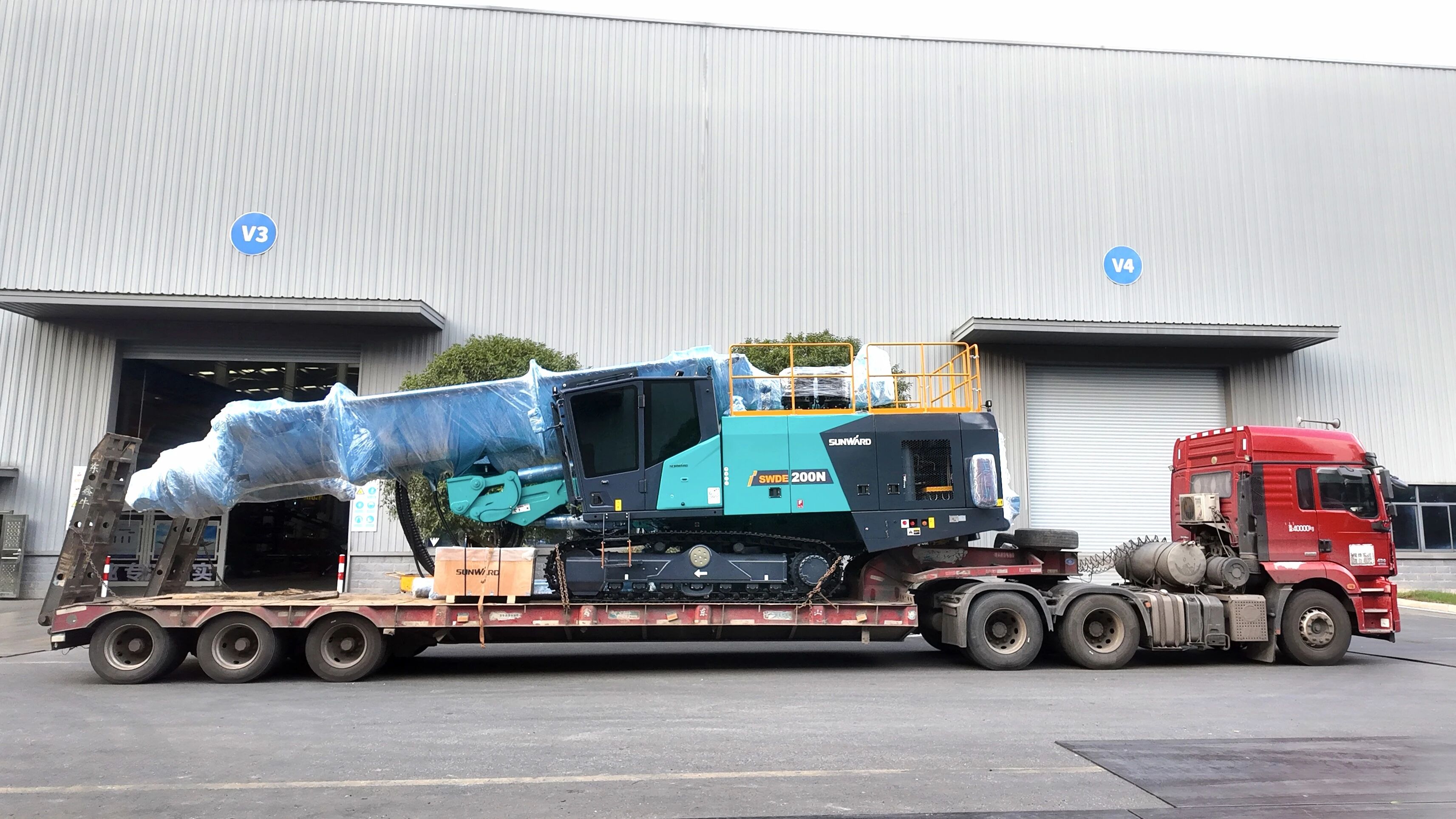 挑战高海拔高寒工况，，，3044am永利集团智能臂式潜孔钻机登陆南美市场