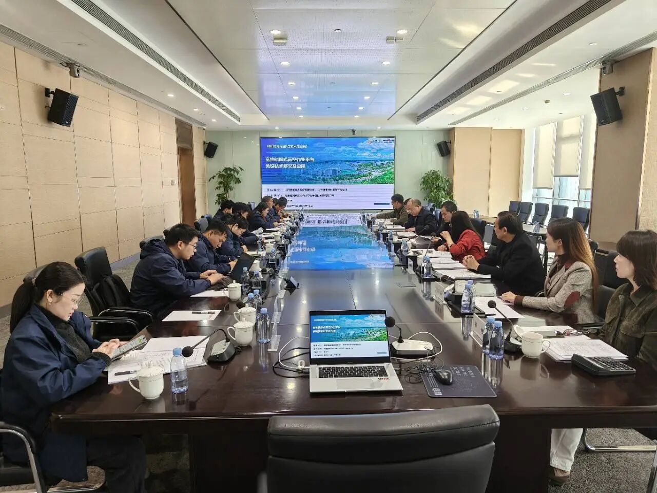 手艺立异，，引领行业！3044am永利集团智能高性能臂式高空作业平台项目通过科技效果评价